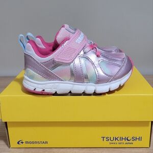 Tsukihoshi Sneakers